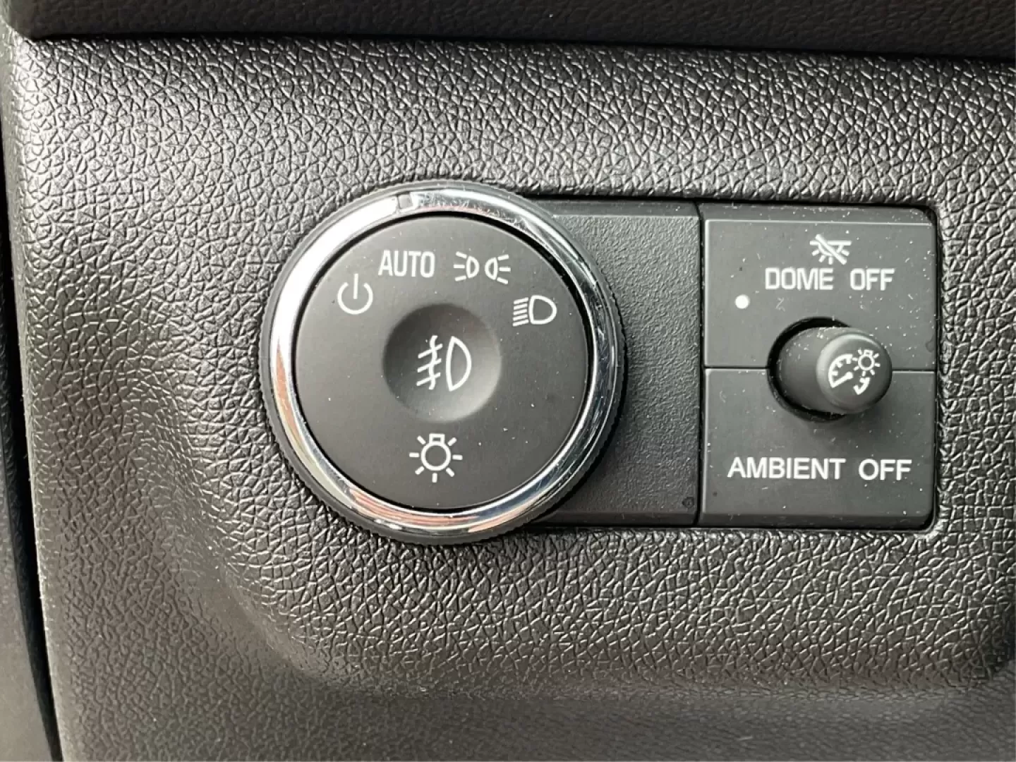 2015 GMC Acadia SLT-1 (1GKKVRKD8FJ) with an 3.6L V-6 gasoline direct injection engine, located at 1184 Kauffman Ave, Fairborn, OH, 45324, (937) 908-9800, 39.807072, -84.030914 - **Discover Your Perfect Family Adventure Vehicle: 2015 GMC Acadia SLT-1 at Advantage Car and Credit!**<br /> <br /> Are you ready to elevate your family's adventures and daily commutes? Look no further than this stunning 2015 GMC Acadia SLT-1, now available at Advantage Car and Credit in Fairborn, O - Photo#17