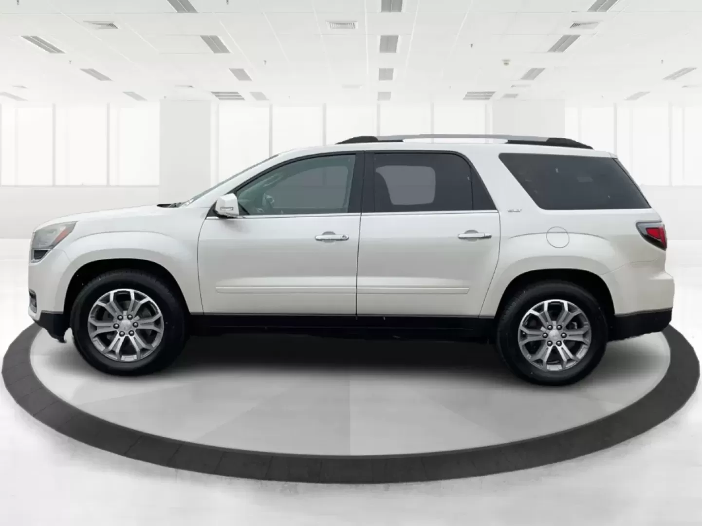 2015 GMC Acadia SLT-1 (1GKKVRKD8FJ) with an 3.6L V-6 gasoline direct injection engine, located at 1184 Kauffman Ave, Fairborn, OH, 45324, (937) 908-9800, 39.807072, -84.030914 - **Discover Your Perfect Family Adventure Vehicle: 2015 GMC Acadia SLT-1 at Advantage Car and Credit!**<br /> <br /> Are you ready to elevate your family's adventures and daily commutes? Look no further than this stunning 2015 GMC Acadia SLT-1, now available at Advantage Car and Credit in Fairborn, O - Photo#5