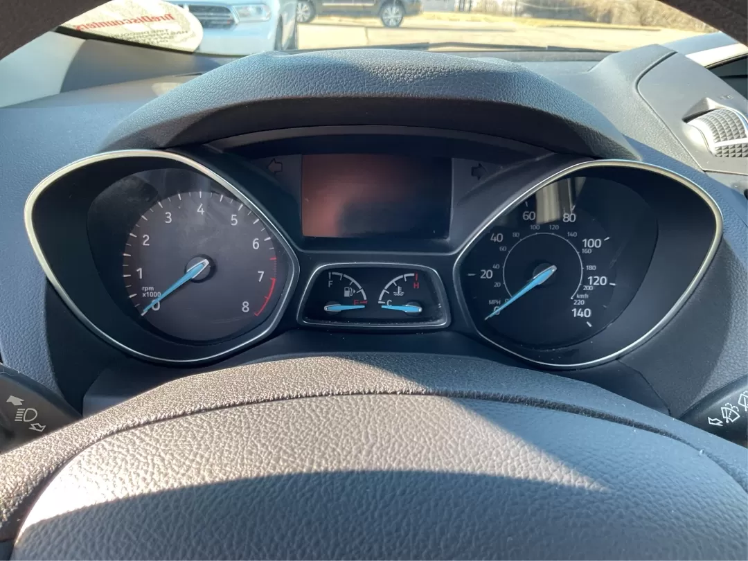 2017 Ford Escape SE 4WD (1FMCU9G93HU) with an 2.0L L4 DOHC 16V engine, 6-Speed Automatic transmission, located at 1184 Kauffman Ave, Fairborn, OH, 45324, (937) 908-9800, 39.807072, -84.030914 - Photo#14