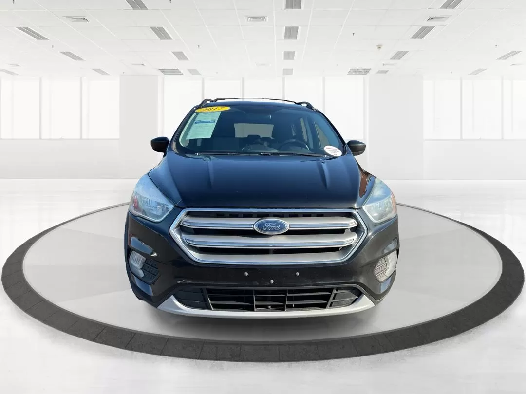 2017 Ford Escape SE 4WD (1FMCU9G93HU) with an 2.0L L4 DOHC 16V engine, 6-Speed Automatic transmission, located at 1184 Kauffman Ave, Fairborn, OH, 45324, (937) 908-9800, 39.807072, -84.030914 - Photo#5