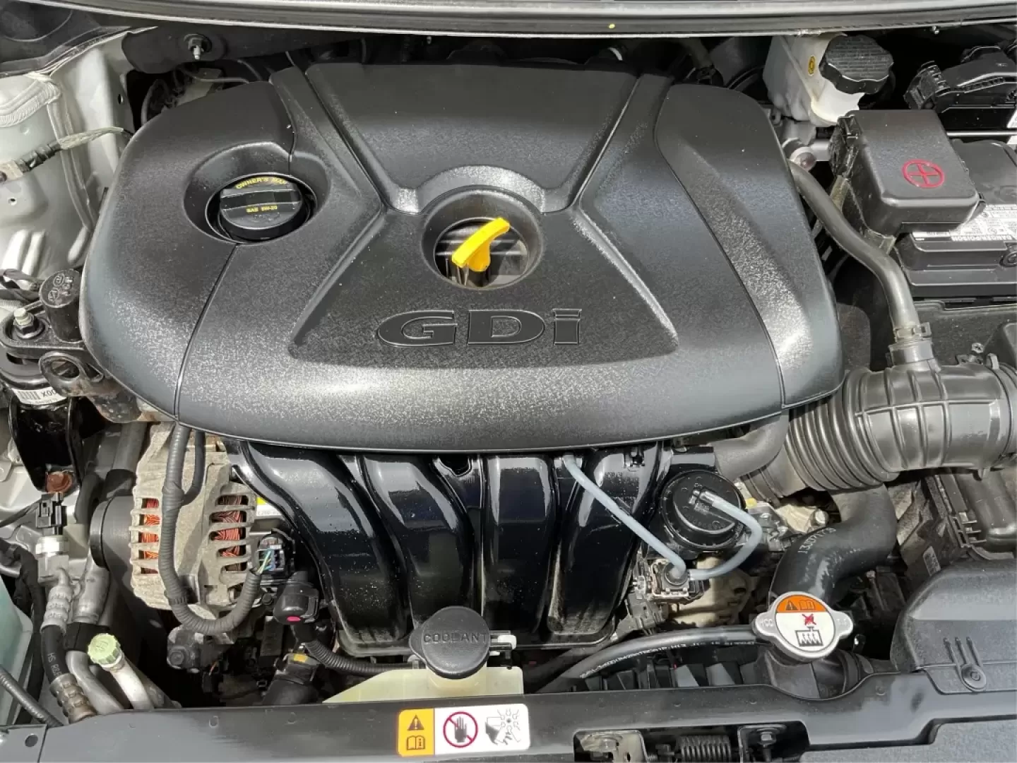 2014 Kia Forte EX (KNAFX5A88E5) with an 2L I-4 gasoline direct injection engine, located at 401 Woodman Dr, Riverside, OH, 45431, (937) 908-9800, 39.760899, -84.123421 - **Discover Your Next Adventure with the 2014 Kia Forte EX at Advantage Car and Credit!**<br /> <br /> Are you ready to elevate your daily commute or embark on weekend adventures? The 2014 Kia Forte EX is the perfect companion, whether you're navigating the bustling streets of Fairborn, OH, or hittin - Photo#11