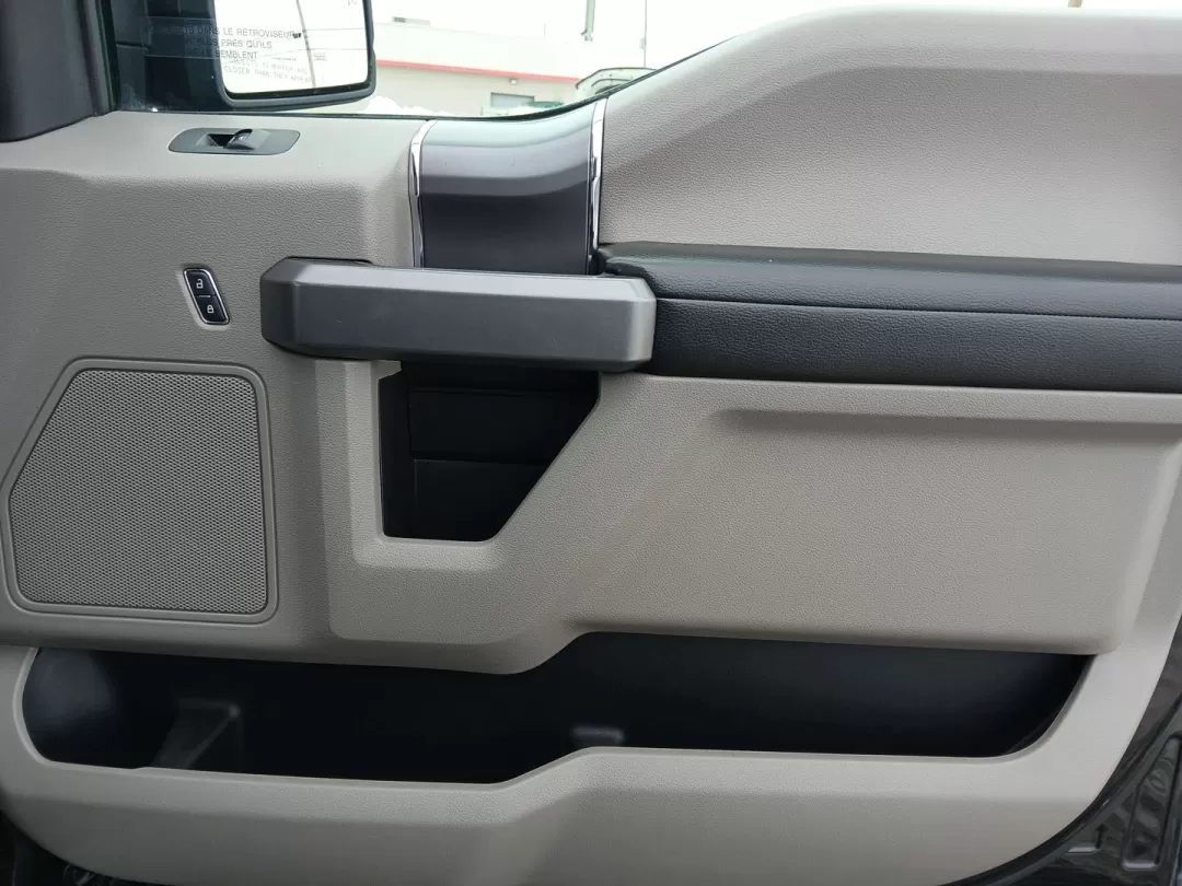2018 Ford F-150 XLT SuperCrew 5.5-ft. Bed 4WD (1FTEW1E52JF) with an 5.0L V8 OHV 32V engine, 6-Speed Automatic transmission, located at 1099 N County Rd 25A , Troy, OH, 45373, (937) 908-9800, 40.057079, -84.212883 - Photo#19