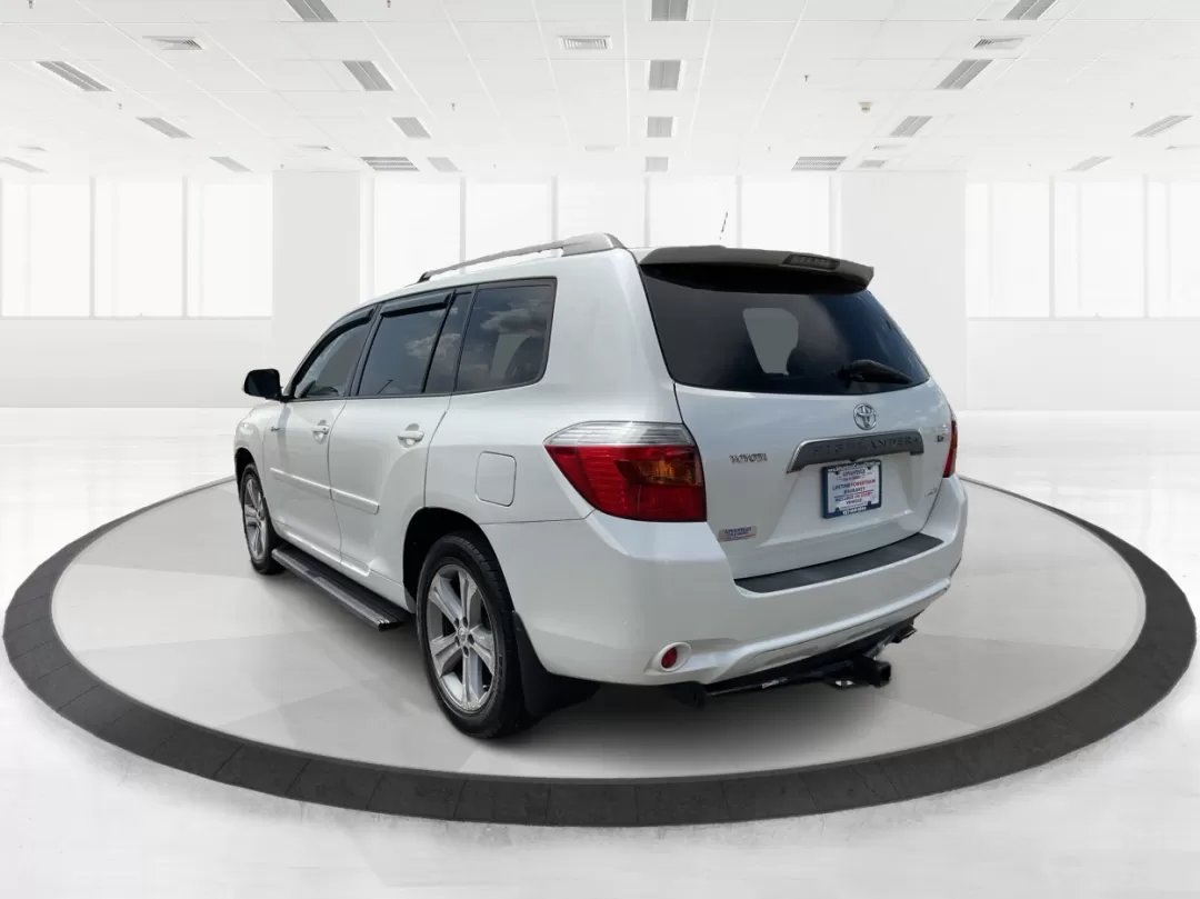 2008 Toyota Highlander Sport (JTEES43A082) with an 3.5L V-6 DOHC engine, located at 1099 N County Rd 25A , Troy, OH, 45373, (937) 908-9800, 40.057079, -84.212883 - ### Discover Your Next Adventure with the 2008 Toyota Highlander Sport<br /> <br /> Are you ready to elevate your family outings or weekend getaways? The 2008 Toyota Highlander Sport is the perfect companion for those who seek both comfort and capability. This SUV is designed to accommodate growing - Photo#4