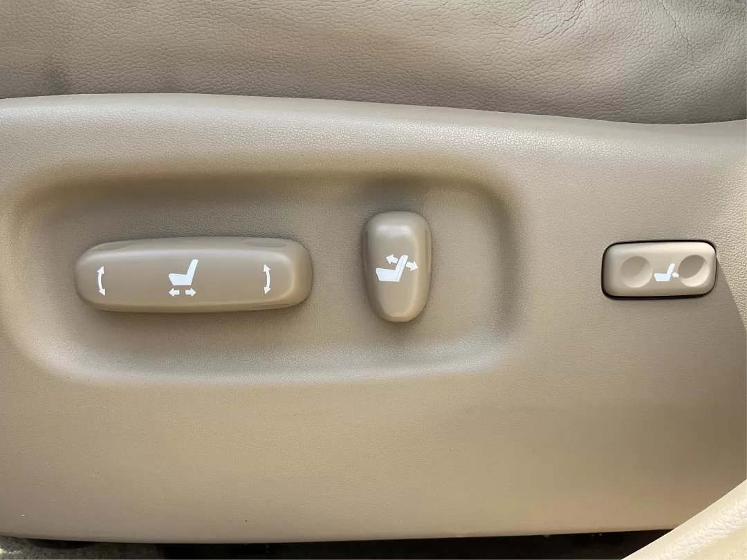 2008 Toyota Highlander Sport (JTEES43A082) with an 3.5L V-6 DOHC engine, located at 1099 N County Rd 25A , Troy, OH, 45373, (937) 908-9800, 40.057079, -84.212883 - ### Discover Your Next Adventure with the 2008 Toyota Highlander Sport<br /> <br /> Are you ready to elevate your family outings or weekend getaways? The 2008 Toyota Highlander Sport is the perfect companion for those who seek both comfort and capability. This SUV is designed to accommodate growing - Photo#16