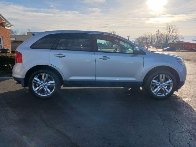 2013 Ingot Silver Metallic Ford Edge SEL FWD (2FMDK3JC8DB) with an 3.5L V6 DOHC 24V engine, 6-Speed Automatic transmission, located at 1099 N County Rd 25A , Troy, OH, 45373, (937) 908-9800, 40.057079, -84.212883 - Photo #8