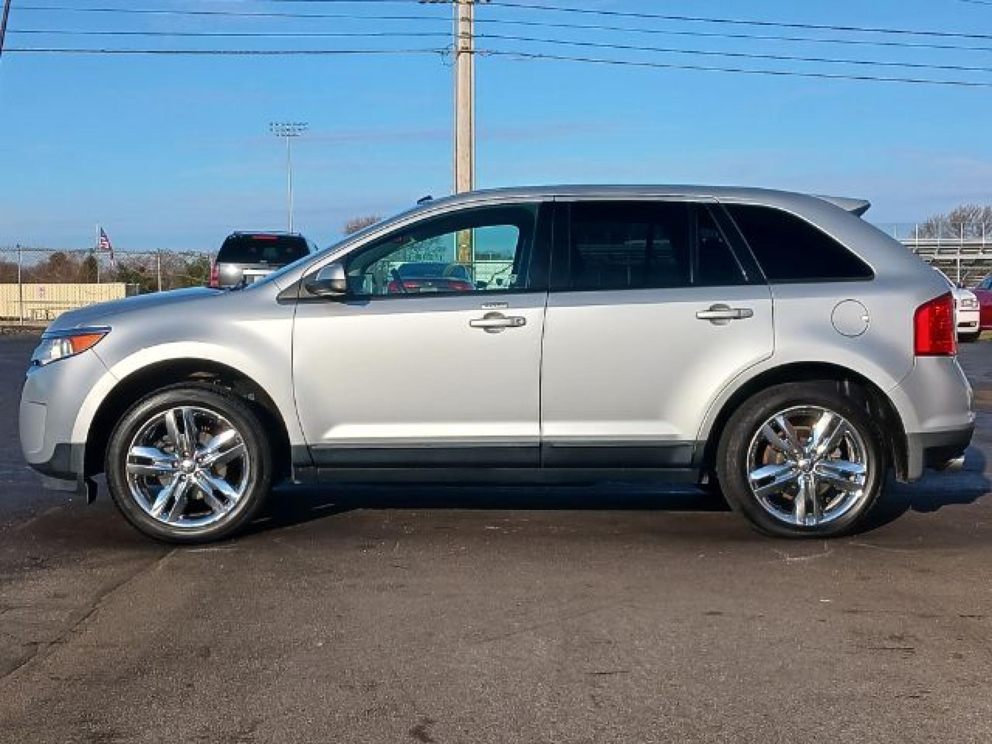 2013 Ingot Silver Metallic Ford Edge SEL FWD (2FMDK3JC8DB) with an 3.5L V6 DOHC 24V engine, 6-Speed Automatic transmission, located at 4508 South Dixie Dr, Moraine, OH, 45439, (937) 908-9800, 39.689976, -84.218452 - Photo #26