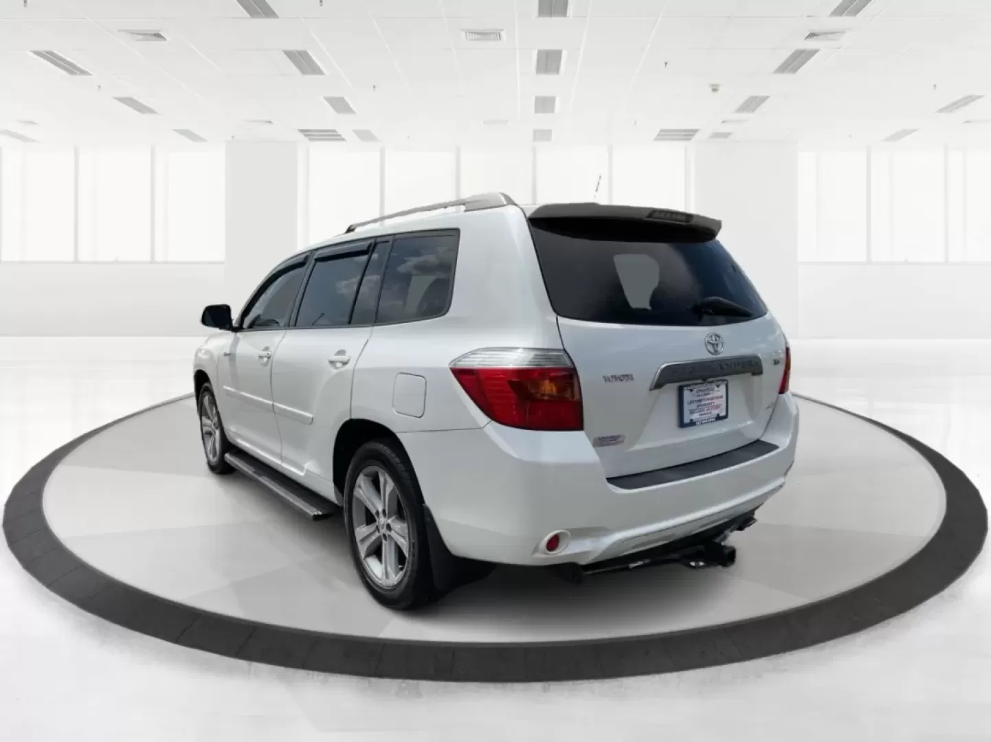 2008 Toyota Highlander Sport (JTEES43A082) with an 3.5L V-6 DOHC engine, located at 1099 N County Rd 25A, Troy, OH, 45373, (937) 908-9800, 40.057079, -84.212883 - ### Discover Your Next Adventure with the 2008 Toyota Highlander Sport<br /> <br /> Are you ready to elevate your family outings or weekend getaways? The 2008 Toyota Highlander Sport is the perfect companion for those who seek both comfort and capability. This SUV is designed to accommodate growing - Photo#4