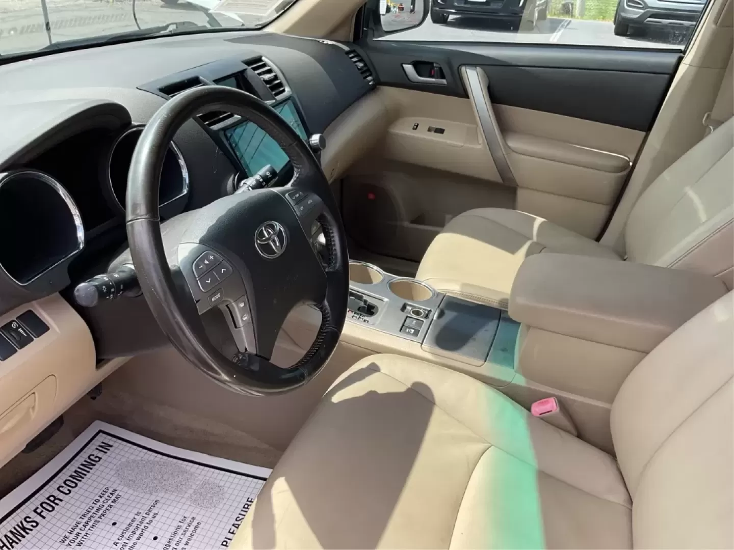 2008 Toyota Highlander Sport (JTEES43A082) with an 3.5L V-6 DOHC engine, located at 1099 N County Rd 25A, Troy, OH, 45373, (937) 908-9800, 40.057079, -84.212883 - ### Discover Your Next Adventure with the 2008 Toyota Highlander Sport<br /> <br /> Are you ready to elevate your family outings or weekend getaways? The 2008 Toyota Highlander Sport is the perfect companion for those who seek both comfort and capability. This SUV is designed to accommodate growing - Photo#9