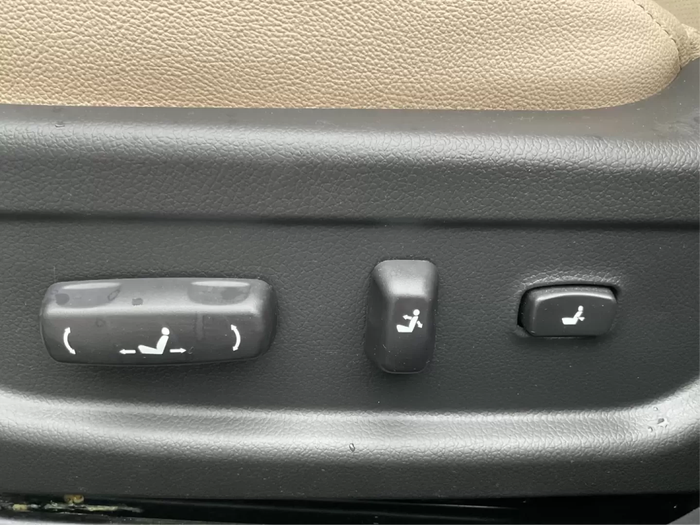 2015 Kia Optima EX (5XXGN4A76FG) with an Theta II 2.4L I-4 gasoline direct injection engine, located at 1099 N County Rd 25A, Troy, OH, 45373, (937) 908-9800, 40.057079, -84.212883 - **Elevate Your Daily Commute with the 2015 Kia Optima EX** <br /> <br /> Imagine transforming your daily drive into an experience of comfort and style. Whether you're navigating the bustling streets of Fairborn or embarking on a weekend getaway, the 2015 Kia Optima EX is designed to enhance your li - Photo#16
