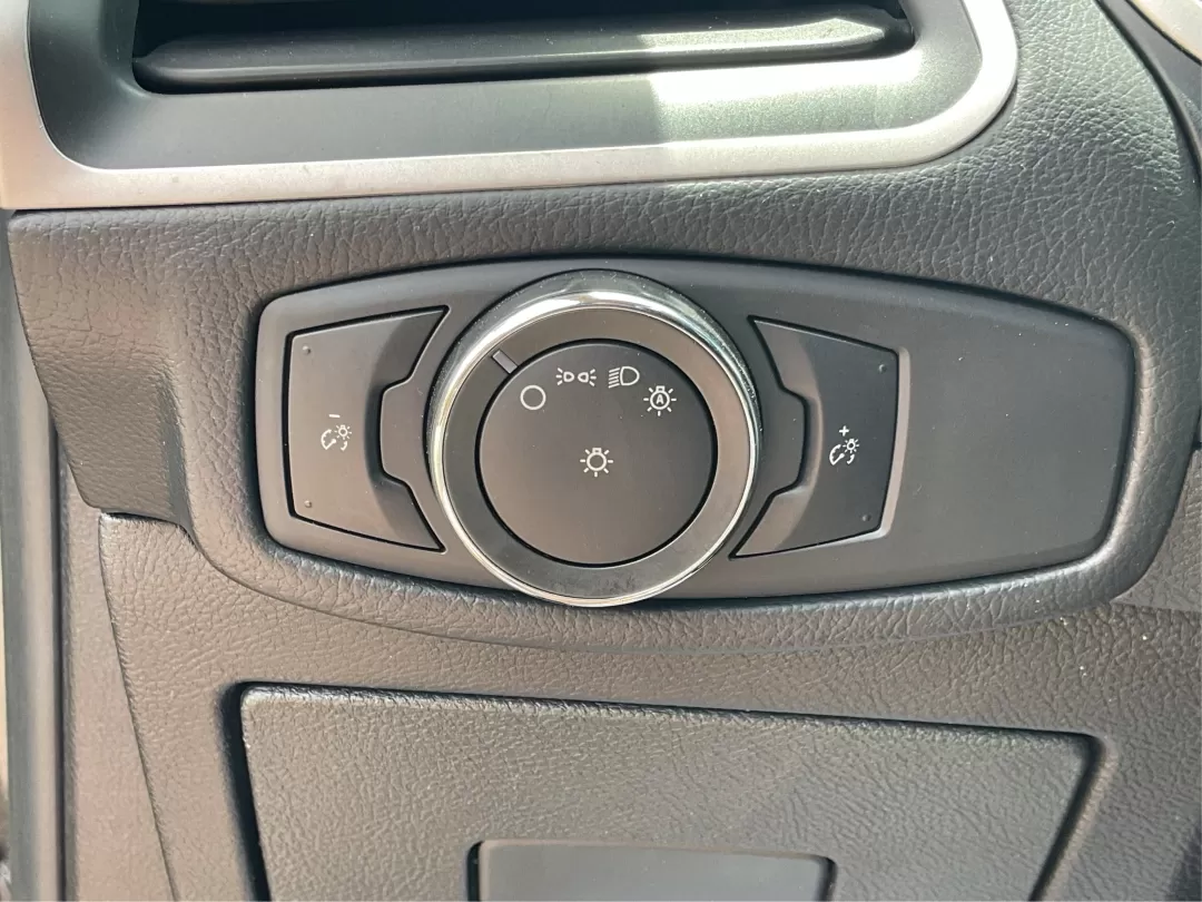 2016 Ford Edge SEL (2FMPK3J91GB) with an 3.5L V-6 DOHC engine, located at 1099 N County Rd 25A , Troy, OH, 45373, (937) 908-9800, 40.057079, -84.212883 - Photo#17