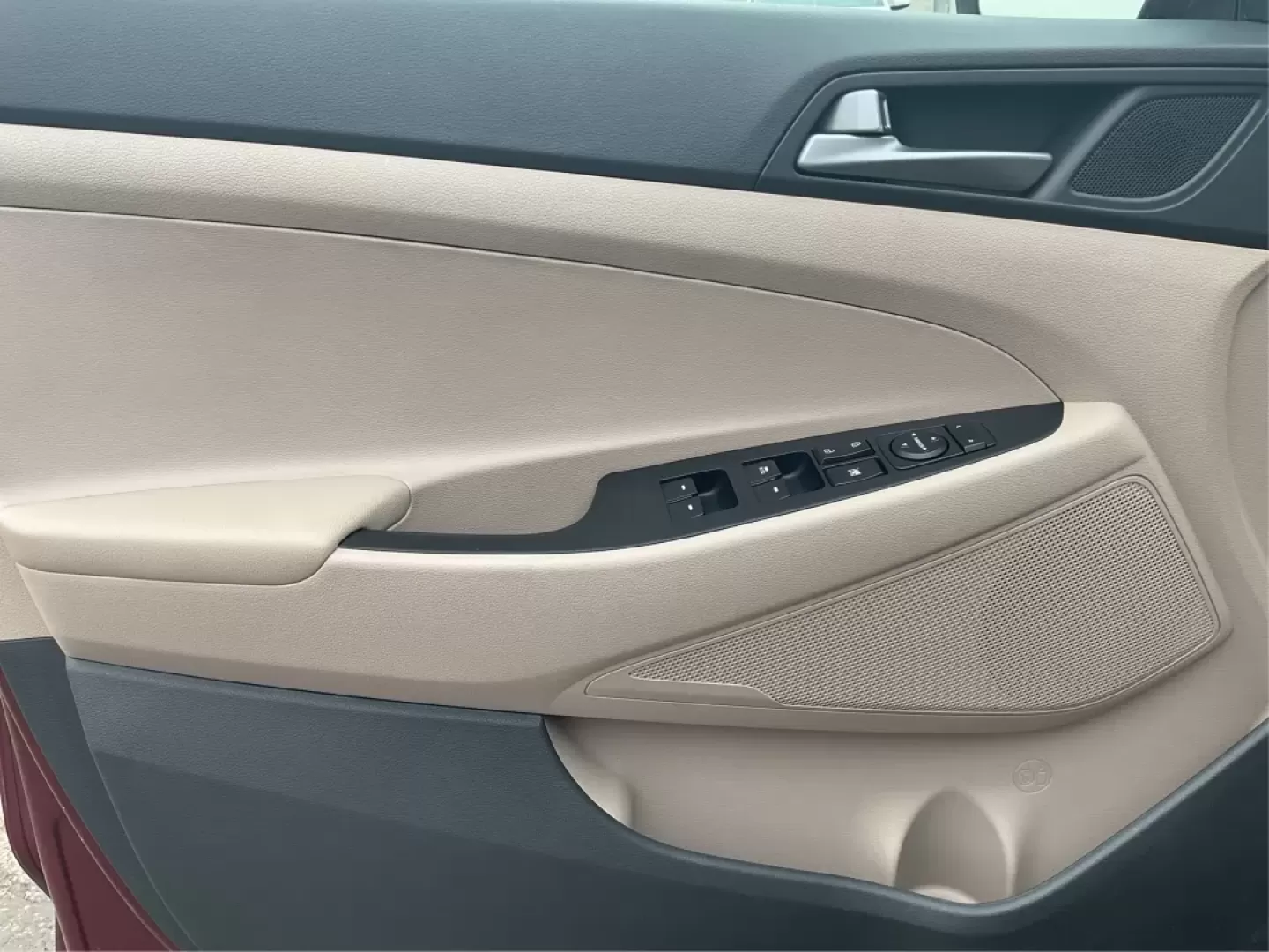 2017 Hyundai Tucson Sport (KM8J3CA29HU) with an 1.6L I-4 gasoline direct injection engine, located at 1099 N County Rd 25A, Troy, OH, 45373, (937) 908-9800, 40.057079, -84.212883 - **Discover Adventure in the 2017 Hyundai Tucson: Your Ideal SUV for Every Journey!**<br /> <br /> Are you ready to elevate your driving experience? The 2017 Hyundai Tucson in striking Ruby Wine is here, tailored for those who crave versatility and reliability in their daily adventures. Whether you'r - Photo#18