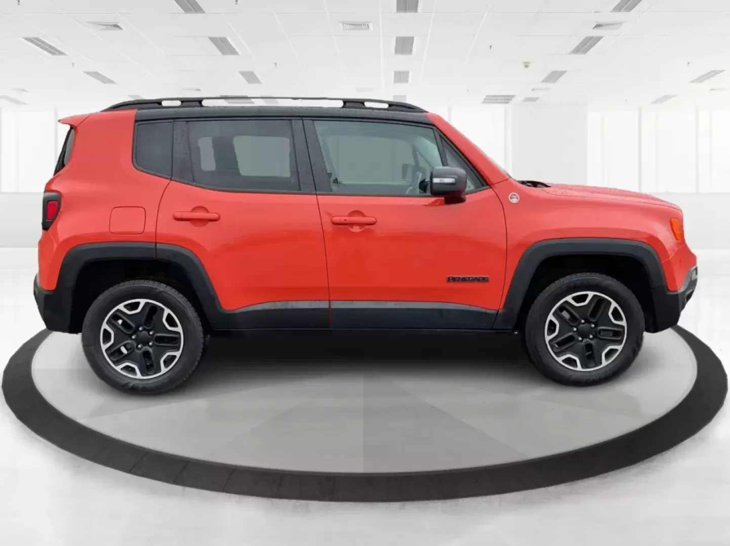 2016 Jeep Renegade Trailhawk (ZACCJBCT1GP) with an Tigershark MultiAir 2.4L I-4 variable valve contro engine, located at 1099 N County Rd 25A, Troy, OH, 45373, (937) 908-9800, 40.057079, -84.212883 - Embrace adventure and elevate your daily routine with this 2016 Jeep Renegade Trailhawk, a versatile Crossover designed for both urban commuting and weekend escapades. Ideal for budget-conscious buyers, this vehicle combines rugged capability with modern technology, making it perfect for growing fam - Photo#1
