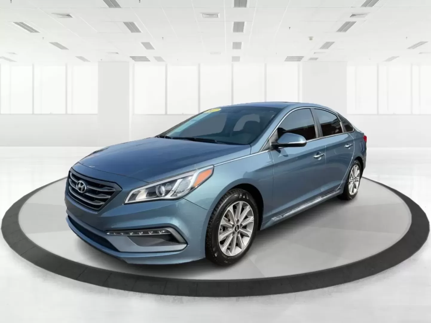 2017 Hyundai Sonata Limited (5NPE34AF4HH) with an 2.4L I-4 gasoline direct injection engine, located at 1099 N County Rd 25A, Troy, OH, 45373, (937) 908-9800, 40.057079, -84.212883 - Are you ready to elevate your daily drive into an adventure? Meet the 2017 Hyundai Sonata Limited, a perfect companion for anyone looking to combine style, comfort, and reliability. Whether you're commuting to work, shuttling the kids to school, or heading out for a weekend getaway, this sedan offer - Photo#8