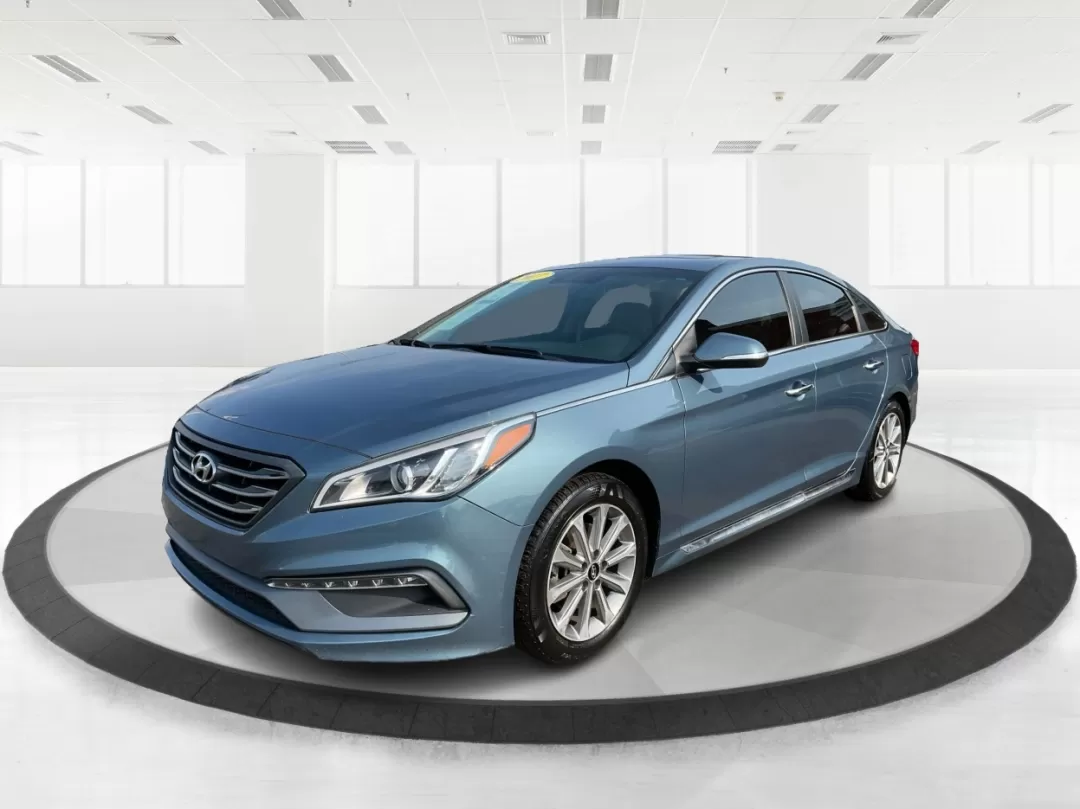 2017 Hyundai Sonata Limited (5NPE34AF4HH) with an 2.4L I-4 gasoline direct injection engine, located at 1099 N County Rd 25A , Troy, OH, 45373, (937) 908-9800, 40.057079, -84.212883 - Photo#8