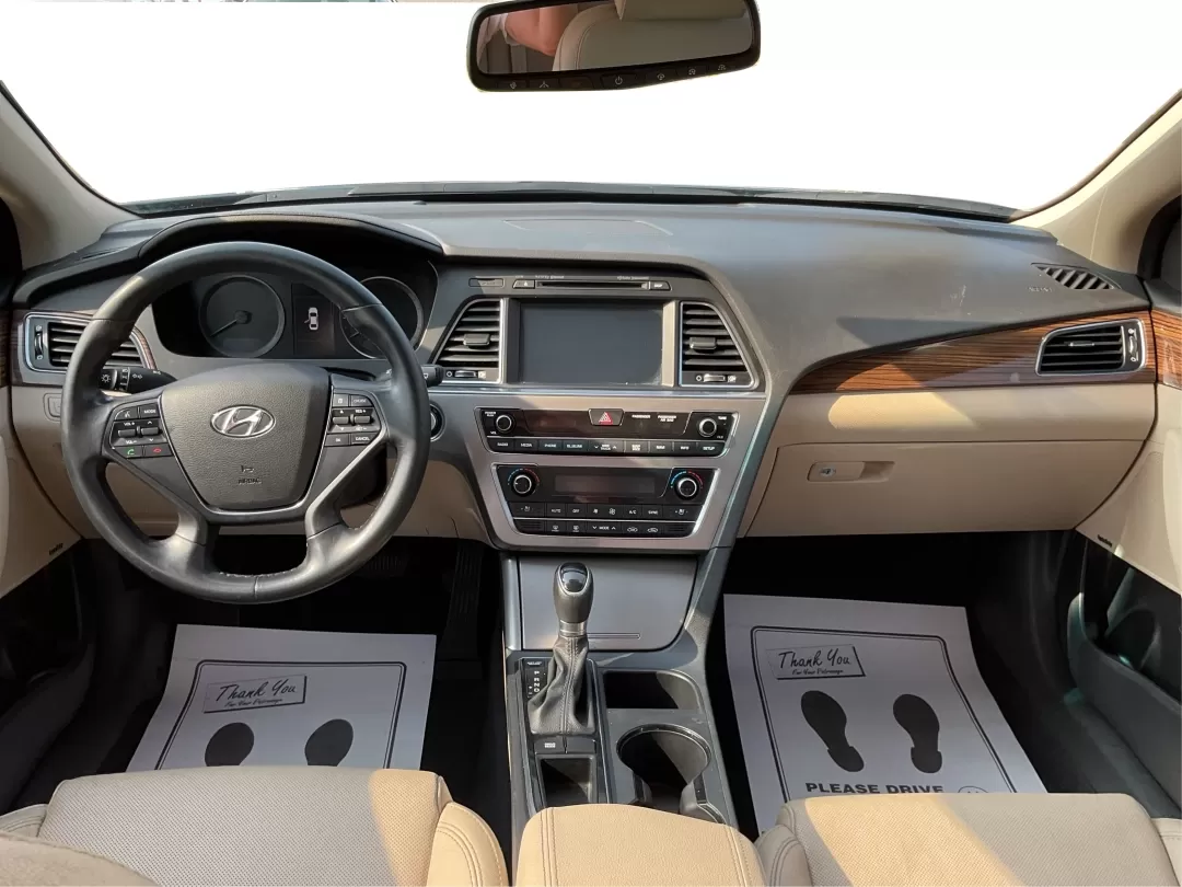 2017 Hyundai Sonata Limited (5NPE34AF4HH) with an 2.4L I-4 gasoline direct injection engine, located at 1099 N County Rd 25A , Troy, OH, 45373, (937) 908-9800, 40.057079, -84.212883 - Photo#20