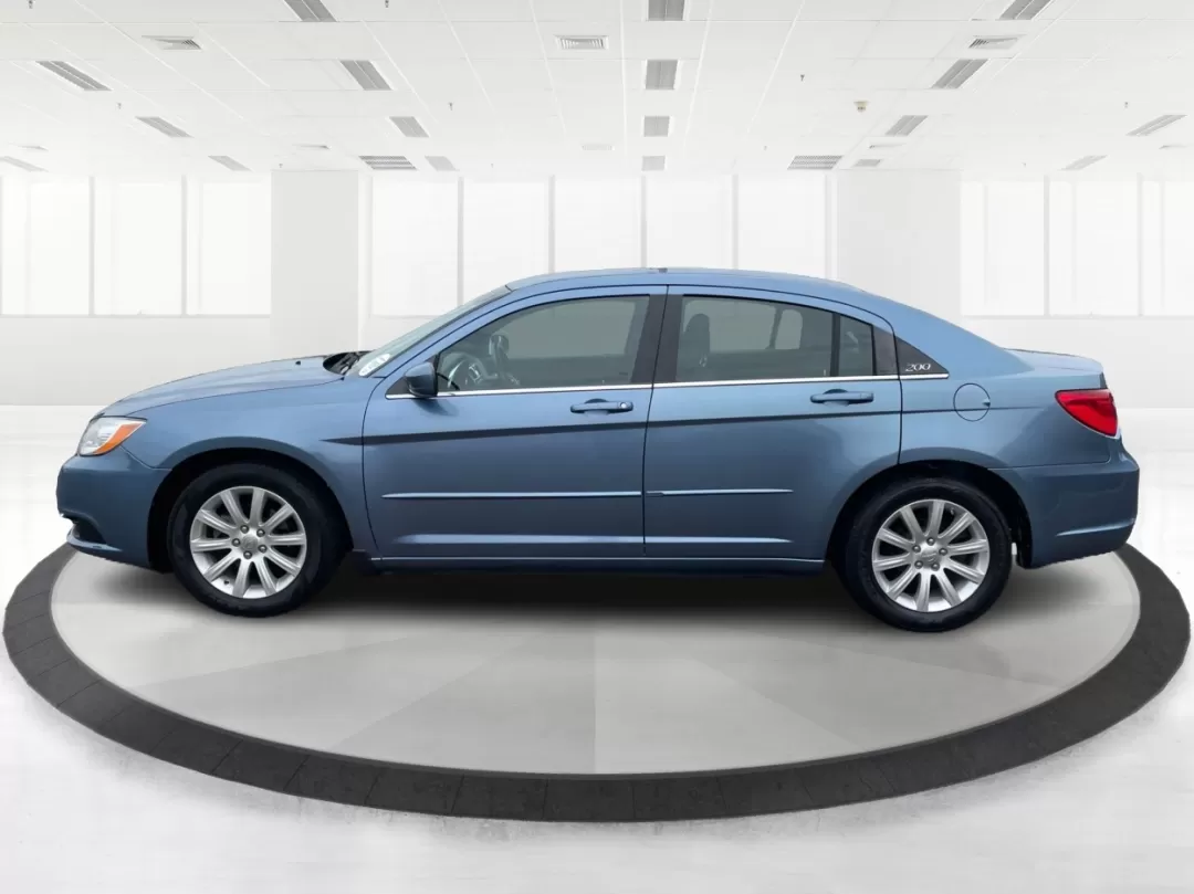 2011 Chrysler 200 Touring (1C3BC1FG5BN) with an Other engine, located at 1099 N County Rd 25A , Troy, OH, 45373, (937) 908-9800, 40.057079, -84.212883 - Photo#5