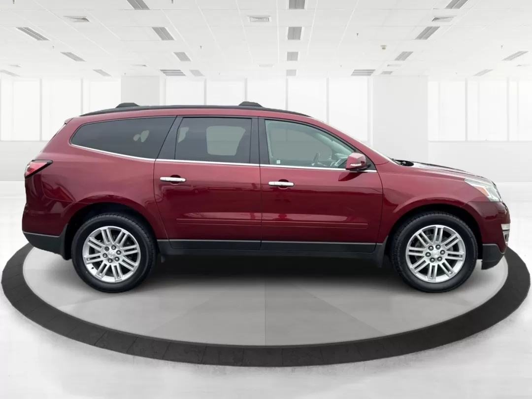 2015 Chevrolet Traverse 1LT (1GNKVGKD4FJ) with an 3.6L V-6 gasoline direct injection engine, located at 1099 N County Rd 25A , Troy, OH, 45373, (937) 908-9800, 40.057079, -84.212883 - Photo#1