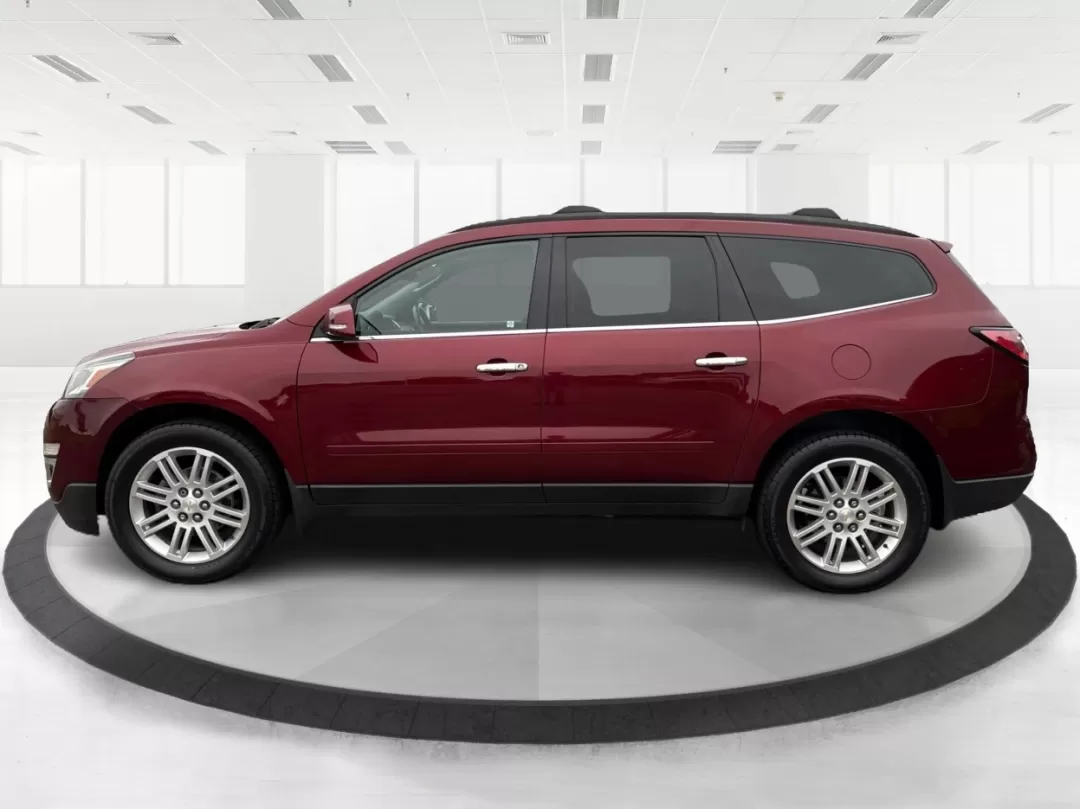 2015 Chevrolet Traverse 1LT (1GNKVGKD4FJ) with an 3.6L V-6 gasoline direct injection engine, located at 1099 N County Rd 25A , Troy, OH, 45373, (937) 908-9800, 40.057079, -84.212883 - Photo#5