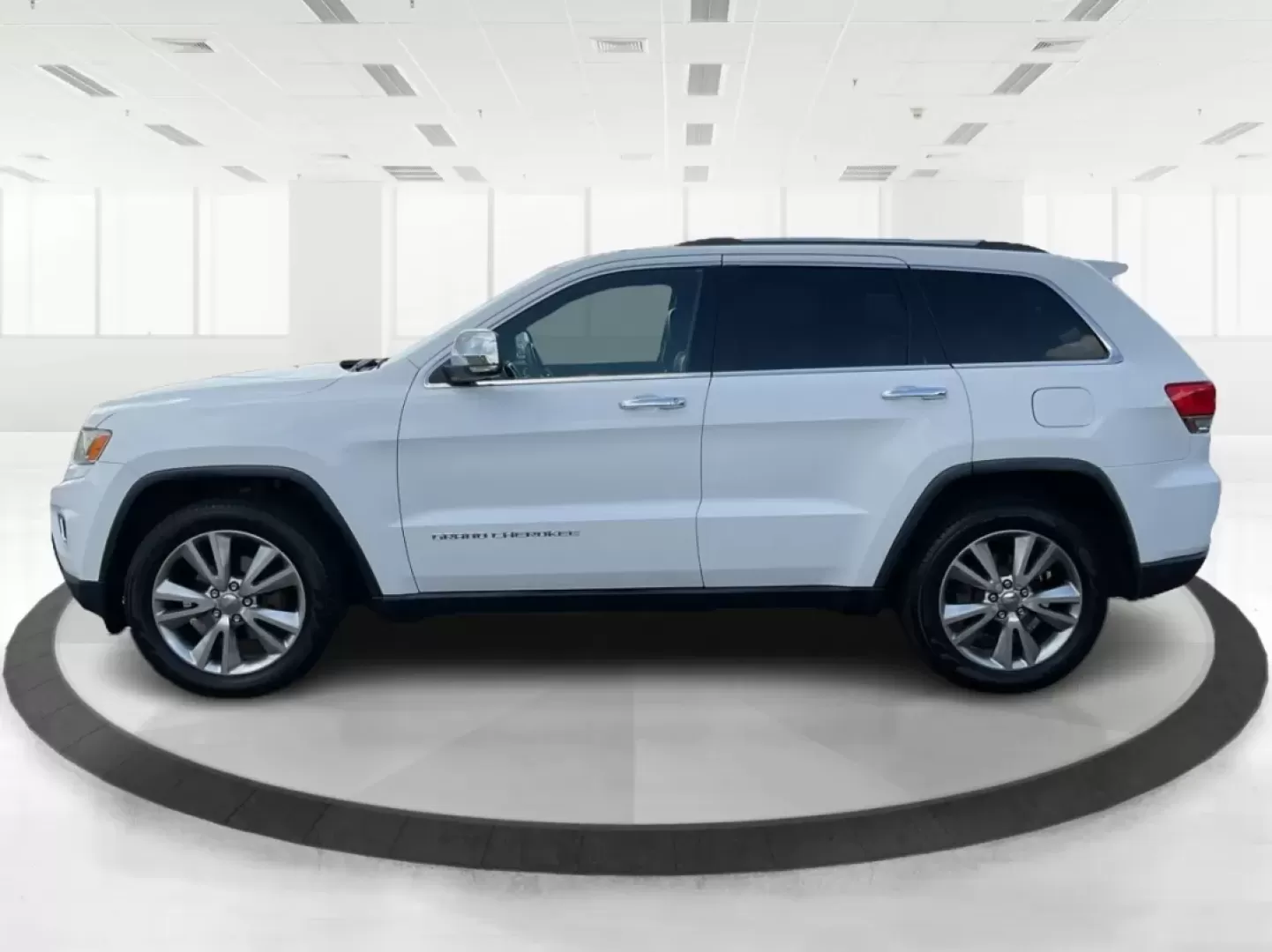 2014 Jeep Grand Cherokee Limited (1C4RJFBGXEC) with an Other engine, located at 1099 N County Rd 25A, Troy, OH, 45373, (937) 908-9800, 40.057079, -84.212883 - **Adventure Awaits: 2014 Jeep Grand Cherokee Limited Perfect for Your Next Family Road Trip!**<br /> <br /> Are you ready to embark on your next adventure? The 2014 Jeep Grand Cherokee Limited is here to elevate your driving experience, whether you're navigating the bustling streets of Fairborn, OH - Photo#5