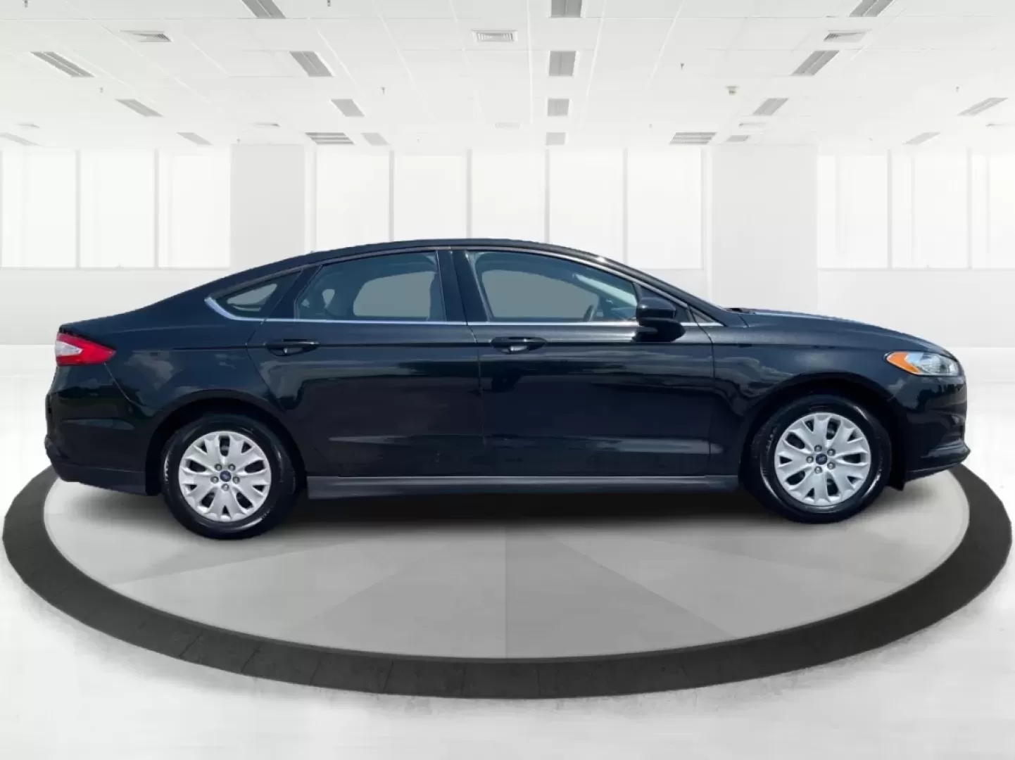 2014 Ford Fusion S (3FA6P0G78ER) with an Duratec 2.5L I-4 DOHC engine, located at 1099 N County Rd 25A, Troy, OH, 45373, (937) 908-9800, 40.057079, -84.212883 - Are you on the hunt for a reliable sedan that fits seamlessly into your everyday life? Look no further than this stunning 2014 Ford Fusion S, available now at Advantage Car and Credit in Fairborn, OH. This vehicle is the perfect choice for budget-conscious buyers or families needing a dependable rid - Photo#1