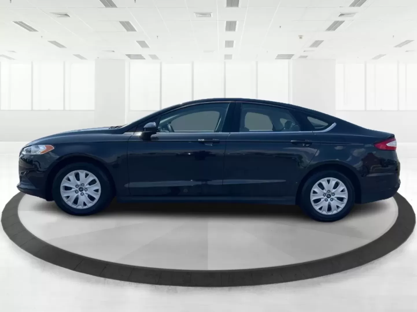 2014 Ford Fusion S (3FA6P0G78ER) with an Duratec 2.5L I-4 DOHC engine, located at 1099 N County Rd 25A, Troy, OH, 45373, (937) 908-9800, 40.057079, -84.212883 - Are you on the hunt for a reliable sedan that fits seamlessly into your everyday life? Look no further than this stunning 2014 Ford Fusion S, available now at Advantage Car and Credit in Fairborn, OH. This vehicle is the perfect choice for budget-conscious buyers or families needing a dependable rid - Photo#5