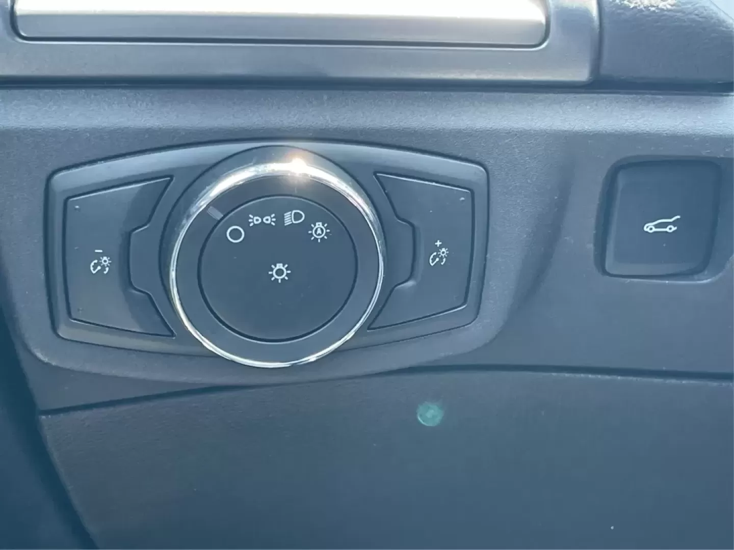 2014 Ford Fusion S (3FA6P0G78ER) with an Duratec 2.5L I-4 DOHC engine, located at 1099 N County Rd 25A, Troy, OH, 45373, (937) 908-9800, 40.057079, -84.212883 - Are you on the hunt for a reliable sedan that fits seamlessly into your everyday life? Look no further than this stunning 2014 Ford Fusion S, available now at Advantage Car and Credit in Fairborn, OH. This vehicle is the perfect choice for budget-conscious buyers or families needing a dependable rid - Photo#16