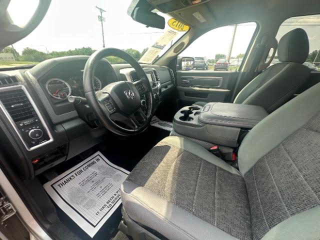 2015 Silver RAM 1500 SLT Quad Cab 4WD (1C6RR7GT6FS) with an 5.7L V8 OHV 16V engine, 8-Speed Automatic transmission, located at 4508 South Dixie Dr, Moraine, OH, 45439, (937) 908-9800, 39.689976, -84.218452 - Photo #12