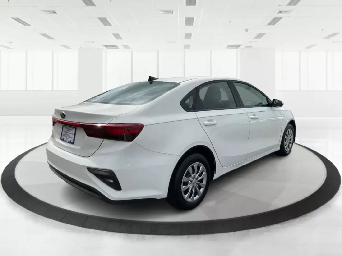 2019 Kia Forte FE (3KPF24AD2KE) with an 2L I-4 DOHC engine, located at 1099 N County Rd 25A, Troy, OH, 45373, (937) 908-9800, 40.057079, -84.212883 - **Experience Freedom with the 2019 Kia Forte: Your Ideal Companion for Daily Adventures!**<br /> <br /> Are you looking for a reliable sedan that effortlessly combines style, comfort, and efficiency? Look no further than the 2019 Kia Forte, available now at Advantage Car and Credit in Fairborn, OH. - Photo#2