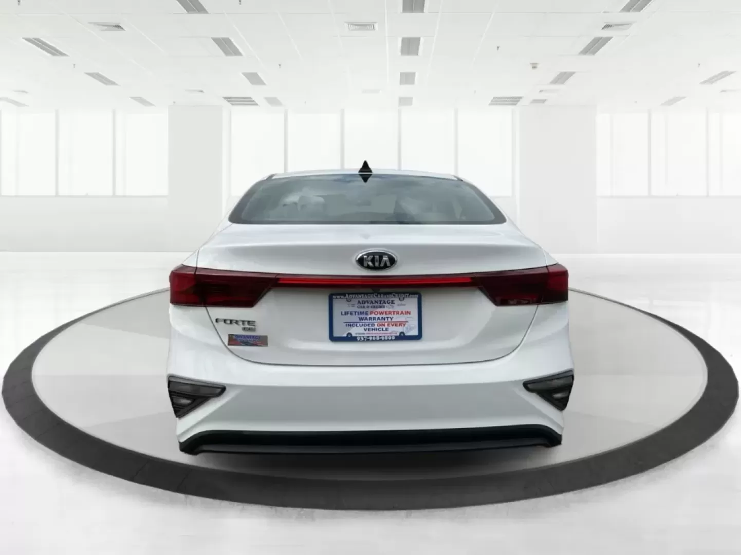 2019 Kia Forte FE (3KPF24AD2KE) with an 2L I-4 DOHC engine, located at 1099 N County Rd 25A, Troy, OH, 45373, (937) 908-9800, 40.057079, -84.212883 - **Experience Freedom with the 2019 Kia Forte: Your Ideal Companion for Daily Adventures!**<br /> <br /> Are you looking for a reliable sedan that effortlessly combines style, comfort, and efficiency? Look no further than the 2019 Kia Forte, available now at Advantage Car and Credit in Fairborn, OH. - Photo#3