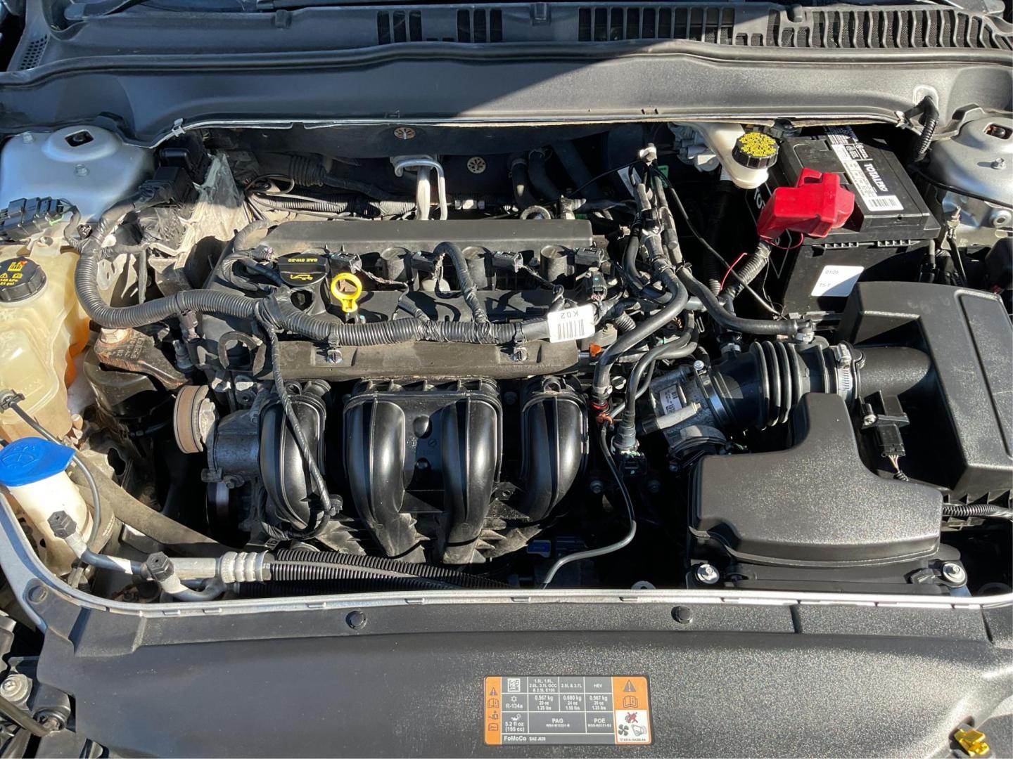 2014 Ingot Silver Ford Fusion SE (1FA6P0H76E5) with an 2.5L L4 DOHC 16V engine, located at 4508 South Dixie Dr, Moraine, OH, 45439, (937) 908-9800, 39.689976, -84.218452 - Photo#10