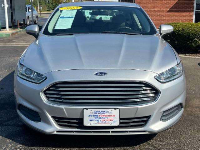 2013 Ingot Silver Ford Fusion S (3FA6P0G78DR) with an 2.5L L4 DOHC 16V engine, located at 1230 East Main St, Xenia, OH, 45385, (937) 908-9800, 39.688026, -83.910172 - Photo #2