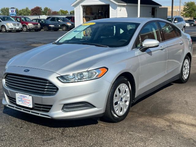 2013 Ingot Silver Ford Fusion S (3FA6P0G78DR) with an 2.5L L4 DOHC 16V engine, located at 1230 East Main St, Xenia, OH, 45385, (937) 908-9800, 39.688026, -83.910172 - Photo #4