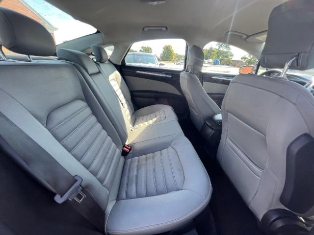 2013 Ingot Silver Ford Fusion S (3FA6P0G78DR) with an 2.5L L4 DOHC 16V engine, located at 1230 East Main St, Xenia, OH, 45385, (937) 908-9800, 39.688026, -83.910172 - Photo #16