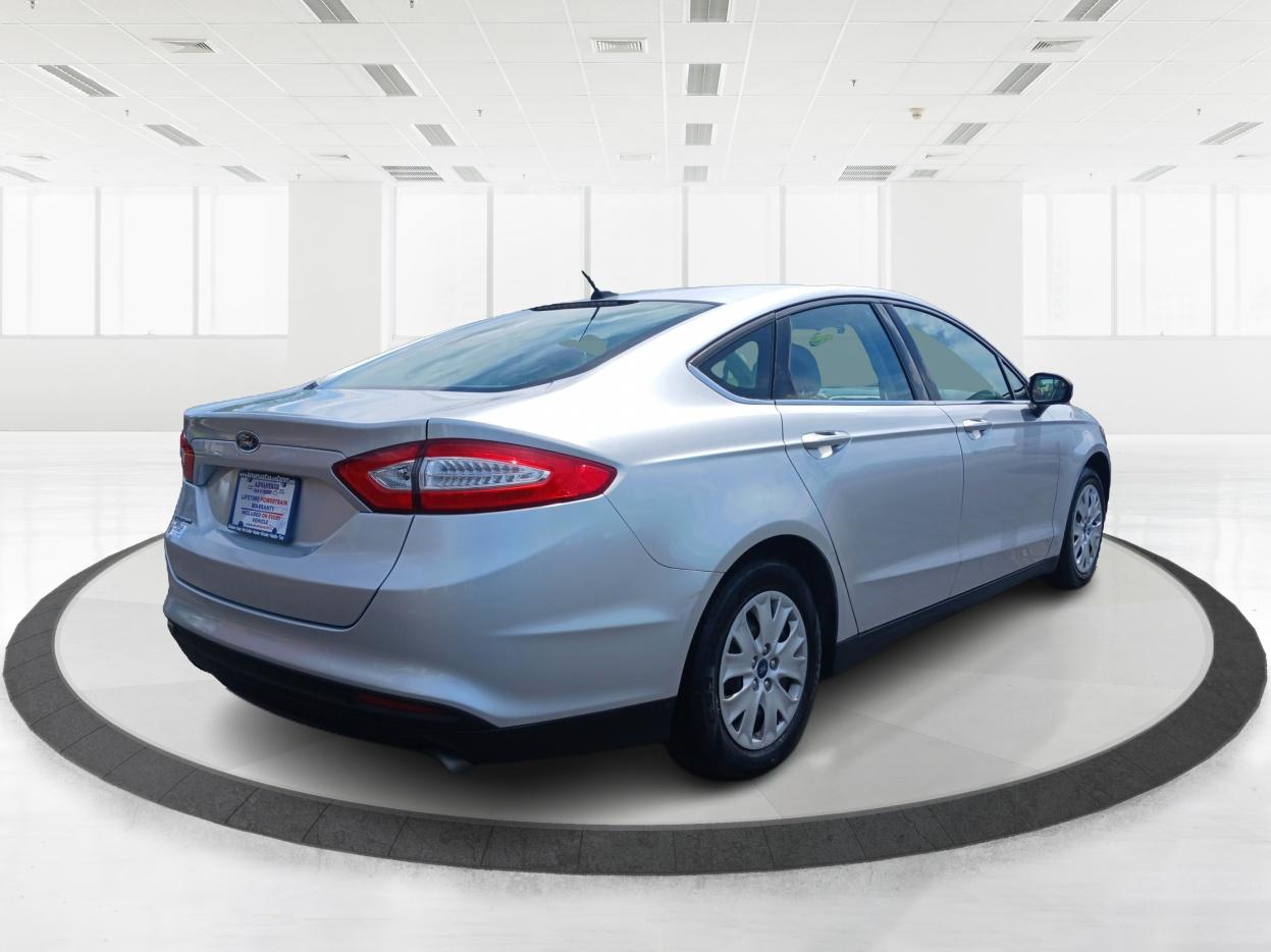 2013 Ingot Silver Ford Fusion S (3FA6P0G78DR) with an 2.5L L4 DOHC 16V engine, located at 1230 East Main St, Xenia, OH, 45385, (937) 908-9800, 39.688026, -83.910172 - Photo #5