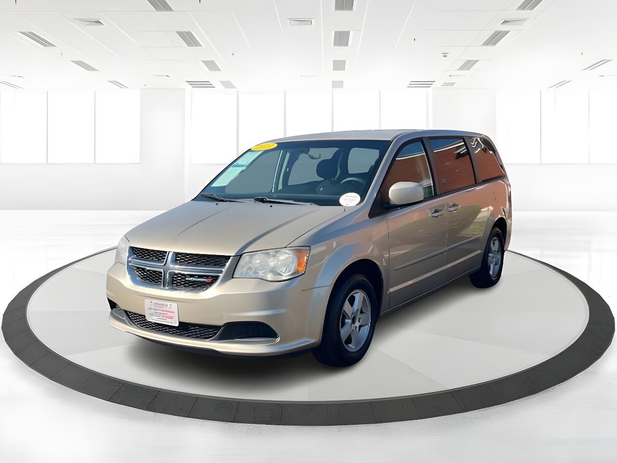 2013 Cashmere Pearl Dodge Grand Caravan SXT (2C4RDGCG2DR) with an 3.6L V6 DOHC 24V engine, 6-Speed Automatic transmission, located at 880 E. National Road, Vandalia, OH, 45377, (937) 908-9800, 39.891918, -84.183594 - Photo #3