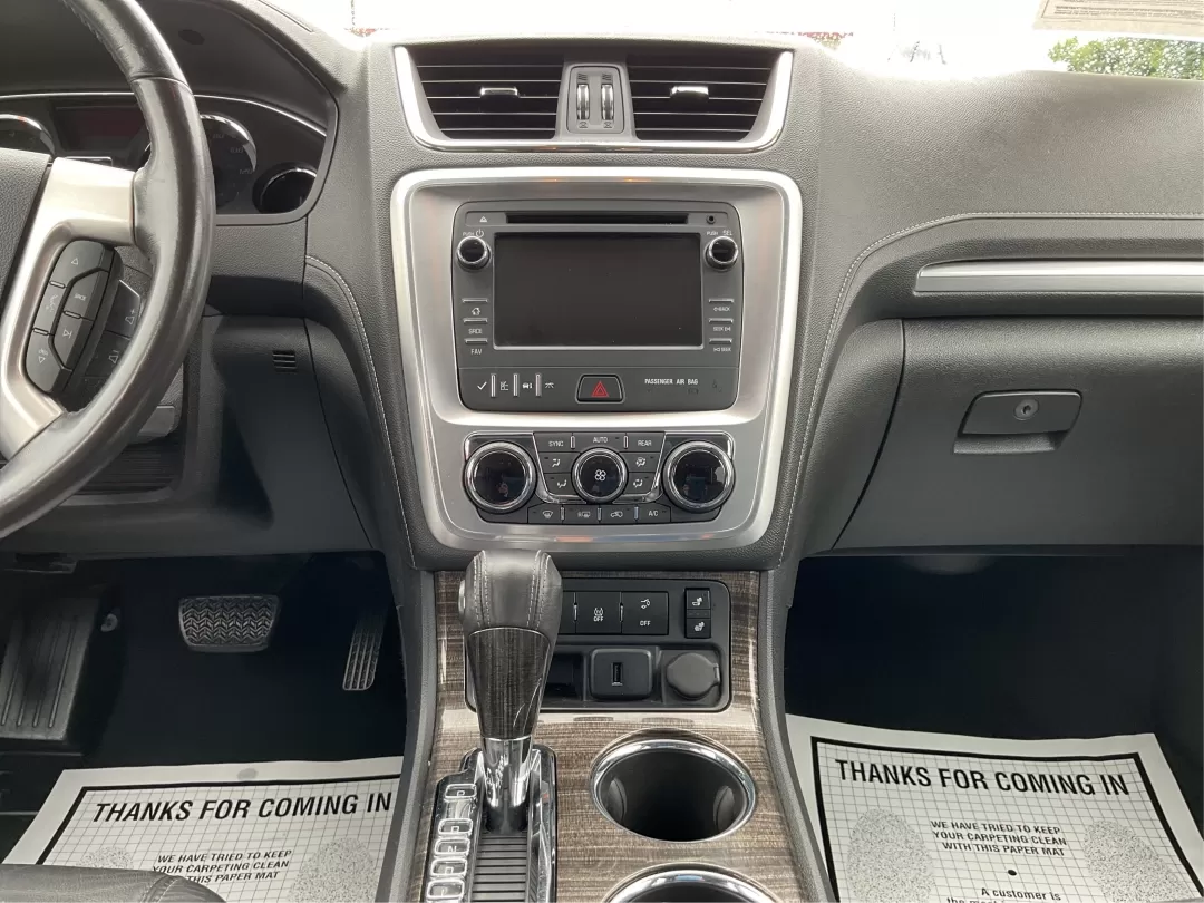 2015 GMC Acadia SLT-1 (1GKKVRKD8FJ) with an 3.6L V-6 gasoline direct injection engine, located at 1184 Kauffman Ave, Fairborn, OH, 45324, (937) 908-9800, 39.807072, -84.030914 - Photo#13