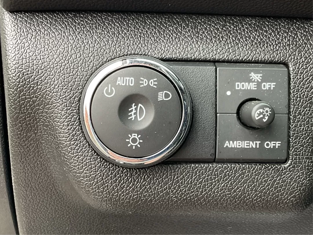 2015 GMC Acadia SLT-1 (1GKKVRKD8FJ) with an 3.6L V-6 gasoline direct injection engine, located at 1184 Kauffman Ave, Fairborn, OH, 45324, (937) 908-9800, 39.807072, -84.030914 - Photo#17