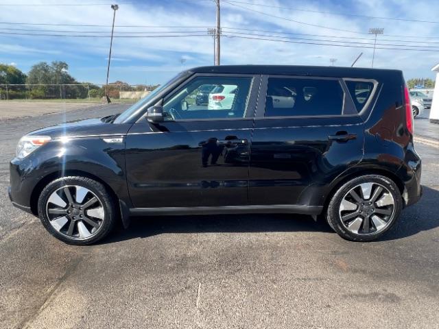 2015 Shadow Black Kia Soul ! (KNDJX3A53F7) with an 2.0L L4 DOHC 16V engine, 6-Speed Automatic transmission, located at 1951 S Dayton Lakeview Rd., New Carlisle, OH, 45344, (937) 908-9800, 39.890999, -84.050255 - Photo #6