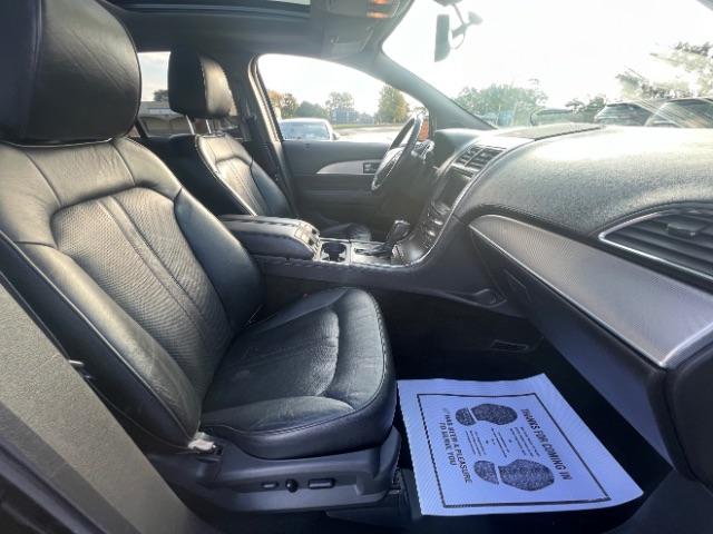 2013 Tuxedo Black Metallic Lincoln MKX AWD (2LMDJ8JK8DB) with an 3.7L V6 DOHC 24V engine, 6-Speed Automatic transmission, located at 880 E. National Road, Vandalia, OH, 45377, (937) 908-9800, 39.891918, -84.183594 - Photo #18