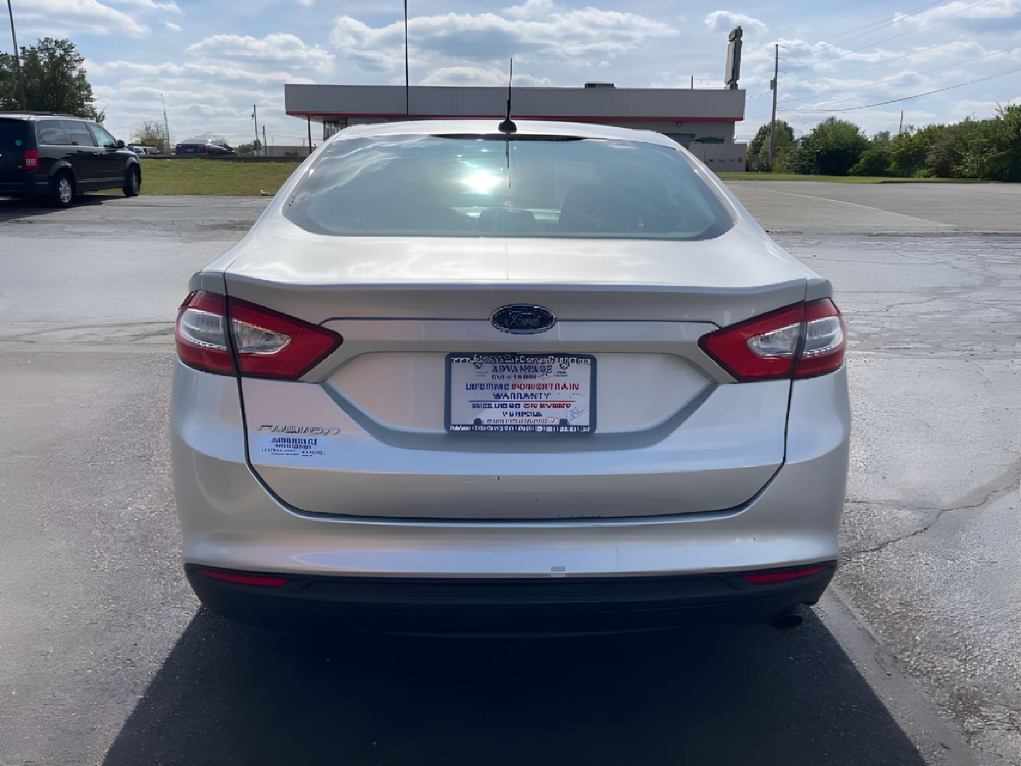 2015 Ingot Silver Ford Fusion S (3FA6P0G74FR) with an 2.5L L4 DOHC 16V engine, 6-Speed Automatic transmission, located at 1951 S Dayton Lakeview Rd., New Carlisle, OH, 45344, (937) 908-9800, 39.890999, -84.050255 - Photo #11