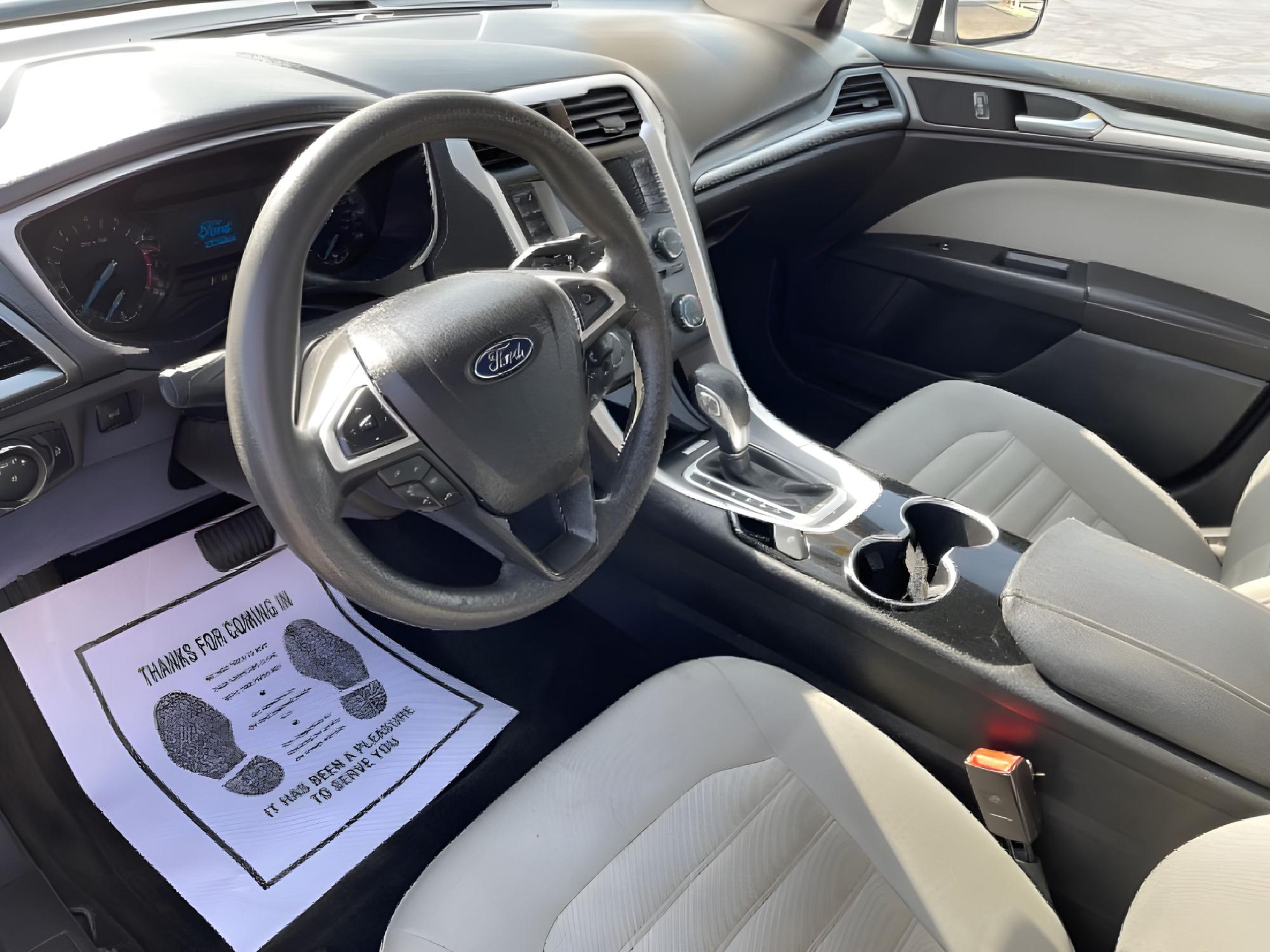 2015 Ingot Silver Ford Fusion S (3FA6P0G74FR) with an 2.5L L4 DOHC 16V engine, 6-Speed Automatic transmission, located at 1951 S Dayton Lakeview Rd., New Carlisle, OH, 45344, (937) 908-9800, 39.890999, -84.050255 - Photo #13