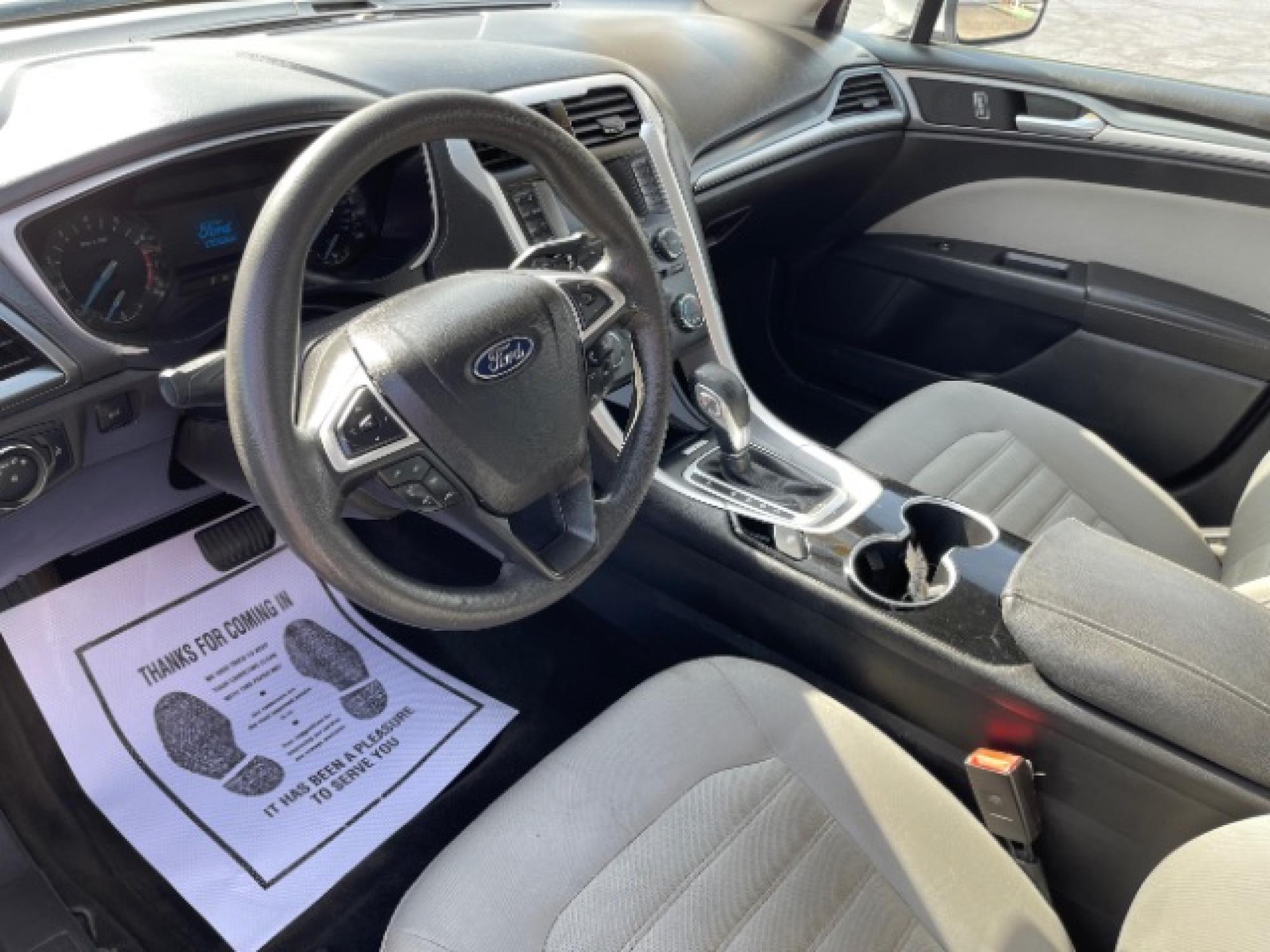 2015 Ingot Silver Ford Fusion S (3FA6P0G74FR) with an 2.5L L4 DOHC 16V engine, 6-Speed Automatic transmission, located at 1951 S Dayton Lakeview Rd., New Carlisle, OH, 45344, (937) 908-9800, 39.890999, -84.050255 - Photo #27