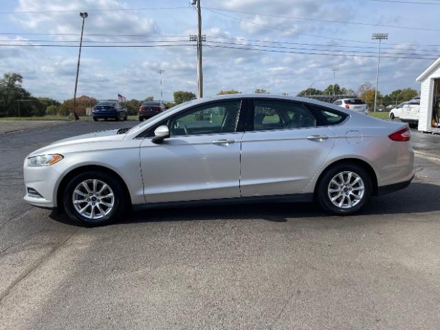 2015 Ingot Silver Ford Fusion S (3FA6P0G74FR) with an 2.5L L4 DOHC 16V engine, 6-Speed Automatic transmission, located at 1951 S Dayton Lakeview Rd., New Carlisle, OH, 45344, (937) 908-9800, 39.890999, -84.050255 - Photo #4