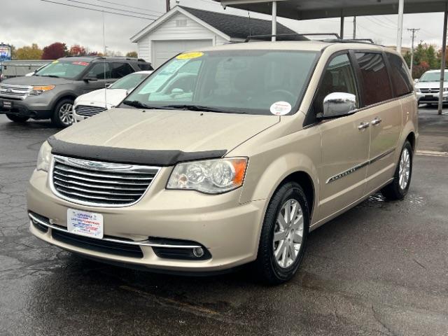 2012 White Gold Chrysler Town and Country Touring-L (2C4RC1CGXCR) with an 3.6L V6 DOHC 24V engine, 6-Speed Automatic transmission, located at 4508 South Dixie Dr, Moraine, OH, 45439, (937) 908-9800, 39.689976, -84.218452 - Photo #4