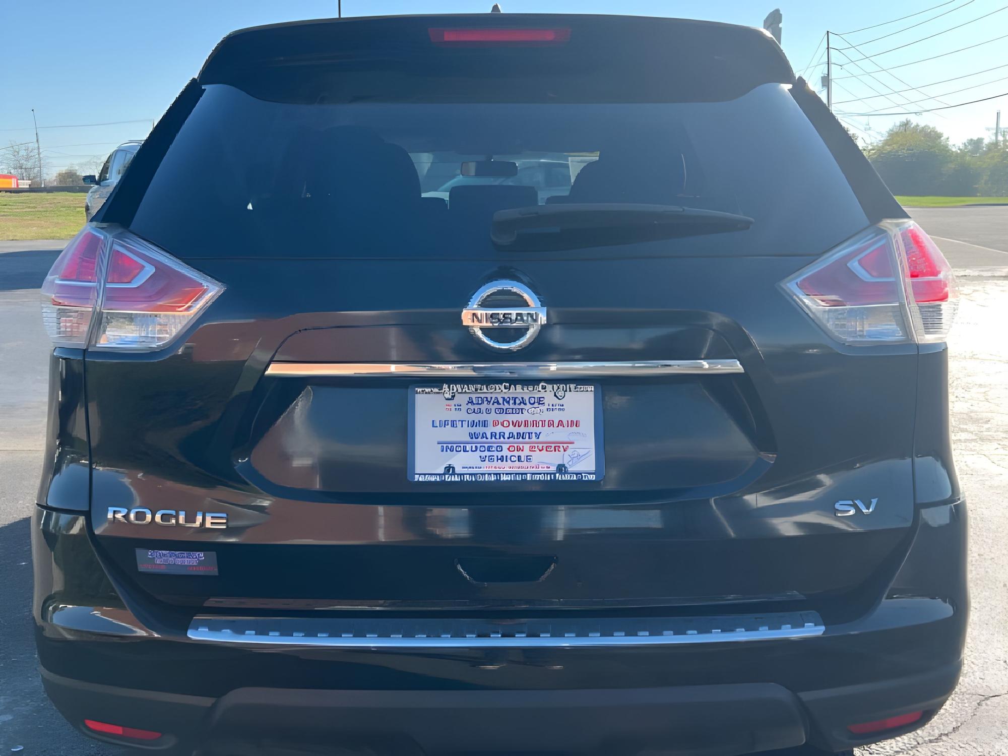 2016 Magnetic Black Nissan Rogue SV 2WD (KNMAT2MT6GP) with an 2.5L L4 DOHC 16V engine, Continuously Variable Transmission transmission, located at 1951 S Dayton Lakeview Rd., New Carlisle, OH, 45344, (937) 908-9800, 39.890999, -84.050255 - Photo #11