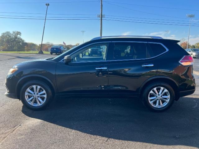 2016 Magnetic Black Nissan Rogue SV 2WD (KNMAT2MT6GP) with an 2.5L L4 DOHC 16V engine, Continuously Variable Transmission transmission, located at 1951 S Dayton Lakeview Rd., New Carlisle, OH, 45344, (937) 908-9800, 39.890999, -84.050255 - Photo #6