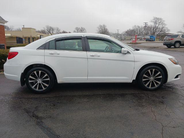 2013 Bright White Chrysler 200 Touring (1C3CCBBB5DN) with an 2.4L L4 DOHC 16V engine, 6-Speed Automatic transmission, located at 1099 N County Rd 25A , Troy, OH, 45373, (937) 908-9800, 40.057079, -84.212883 - Photo #8