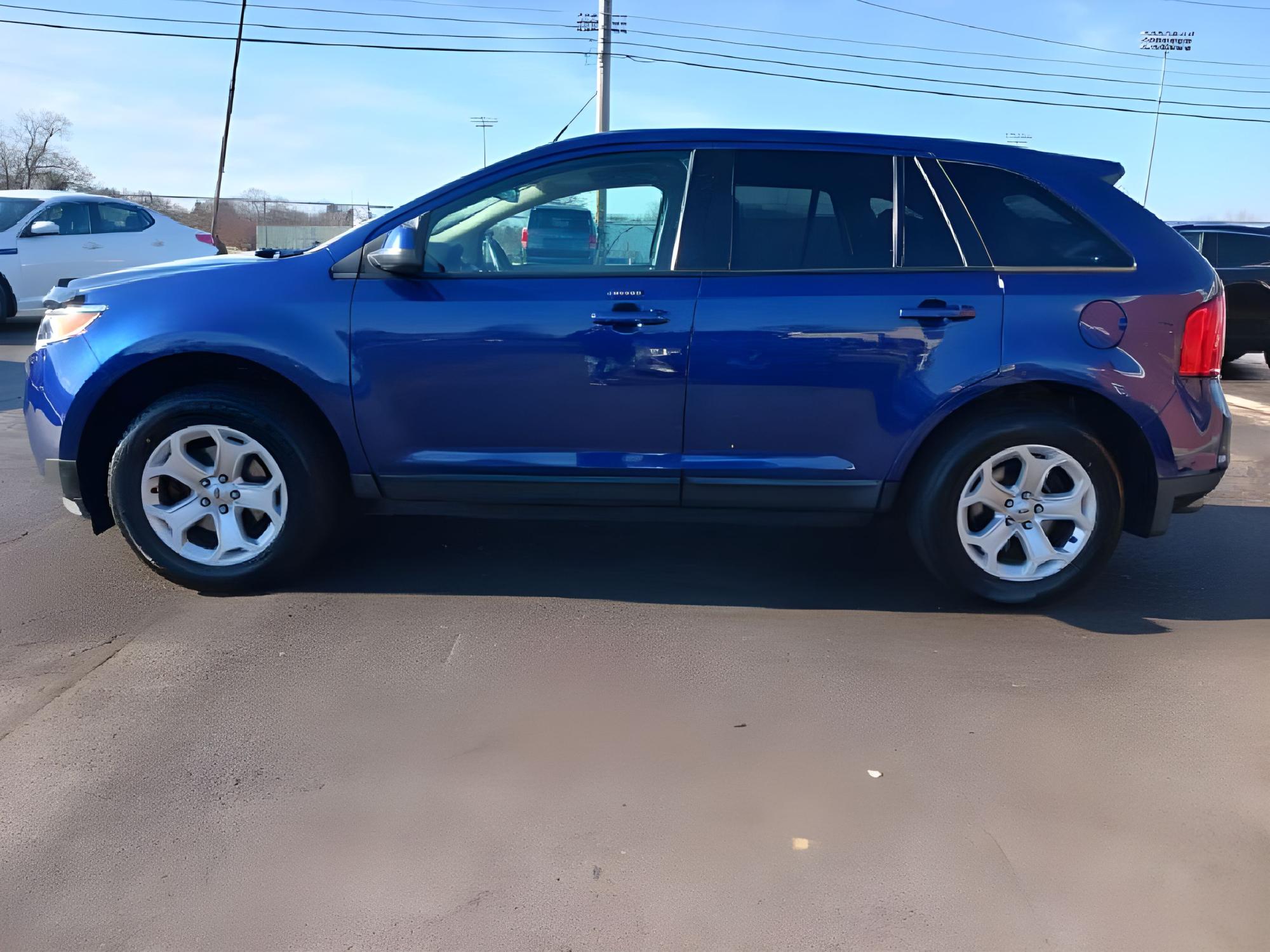 2013 Deep Impact Blue Metallic Ford Edge SEL AWD (2FMDK4JC4DB) with an 3.5L V6 DOHC 24V engine, 6-Speed Automatic transmission, located at 1230 East Main St, Xenia, OH, 45385, (937) 908-9800, 39.688026, -83.910172 - Photo #11