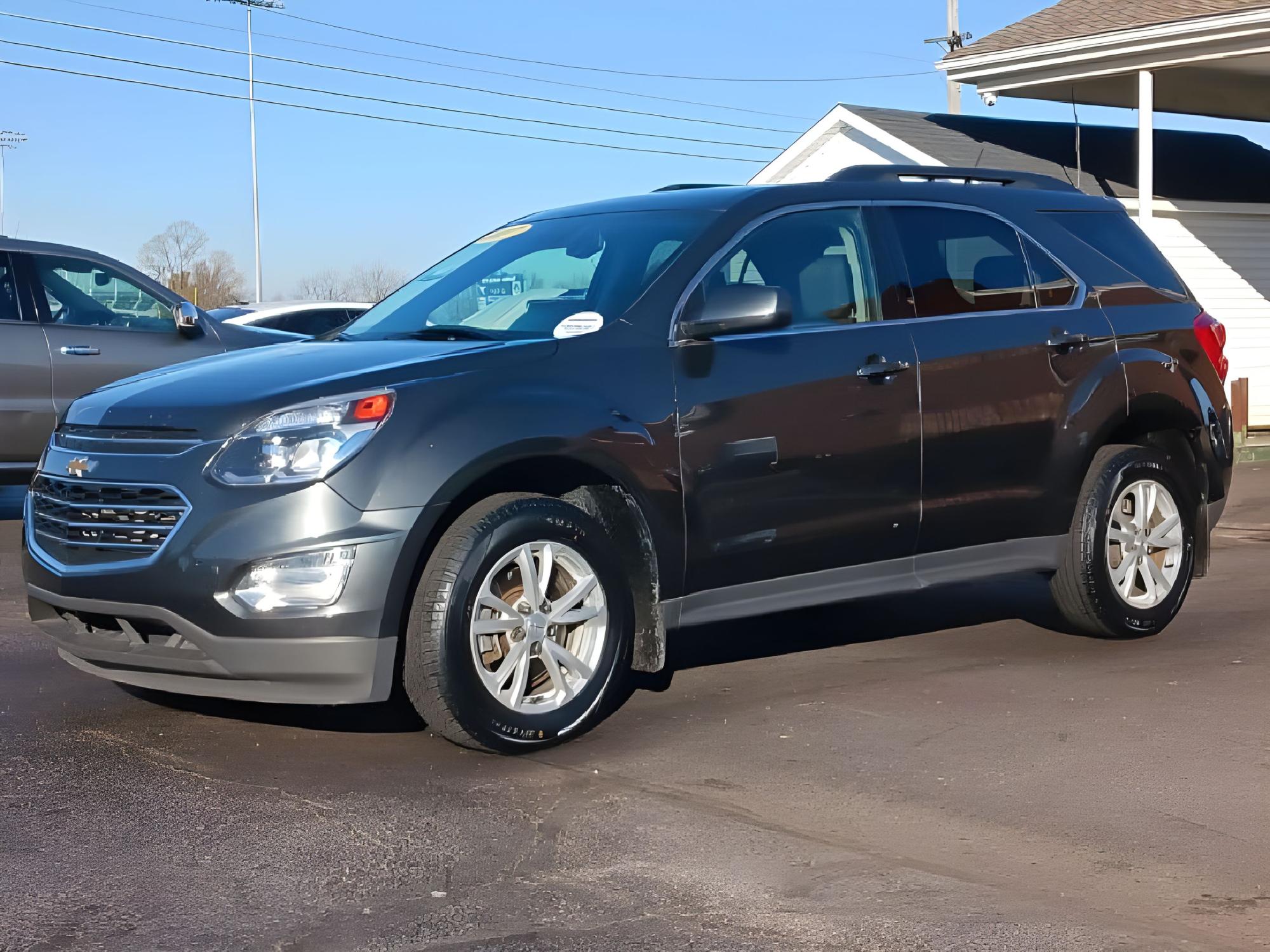 2017 Patriot Blue Metallic Chevrolet Equinox LT AWD (2GNFLFEK9H6) with an 2.4L L4 DOHC 16V FFV engine, 6-Speed Automatic transmission, located at 4508 South Dixie Dr, Moraine, OH, 45439, (937) 908-9800, 39.689976, -84.218452 - Photo #9