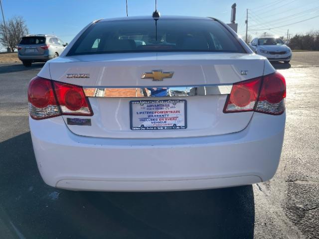2015 Summit White Chevrolet Cruze 1LT Auto (1G1PC5SB2F7) with an 1.4L L4 DOHC 16V TURBO engine, 6-Speed Automatic transmission, located at 1951 S Dayton Lakeview Rd., New Carlisle, OH, 45344, (937) 908-9800, 39.890999, -84.050255 - Photo #6